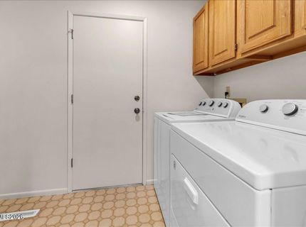 2212 Sycamore Glen Drive, Sparks, NV 89434 Photo