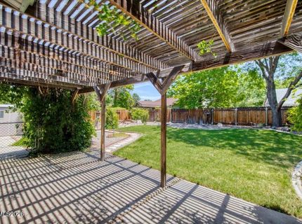 2212 Sycamore Glen Drive, Sparks, NV 89434 Photo