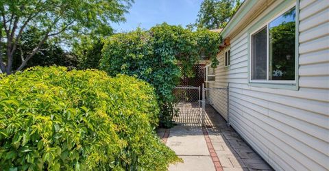 2212 Sycamore Glen Drive, Sparks, NV 89434 Photo