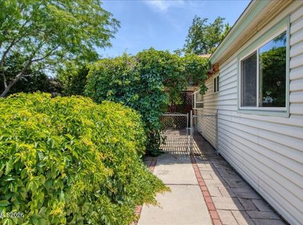 2212 Sycamore Glen Drive, Sparks, NV 89434 Photo