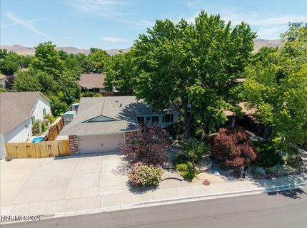 2212 Sycamore Glen Drive, Sparks, NV 89434 Photo
