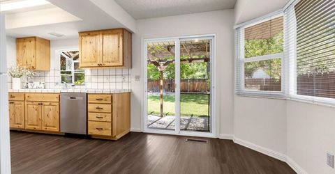 2212 Sycamore Glen Drive, Sparks, NV 89434 Photo