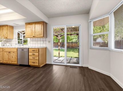 2212 Sycamore Glen Drive, Sparks, NV 89434 Photo