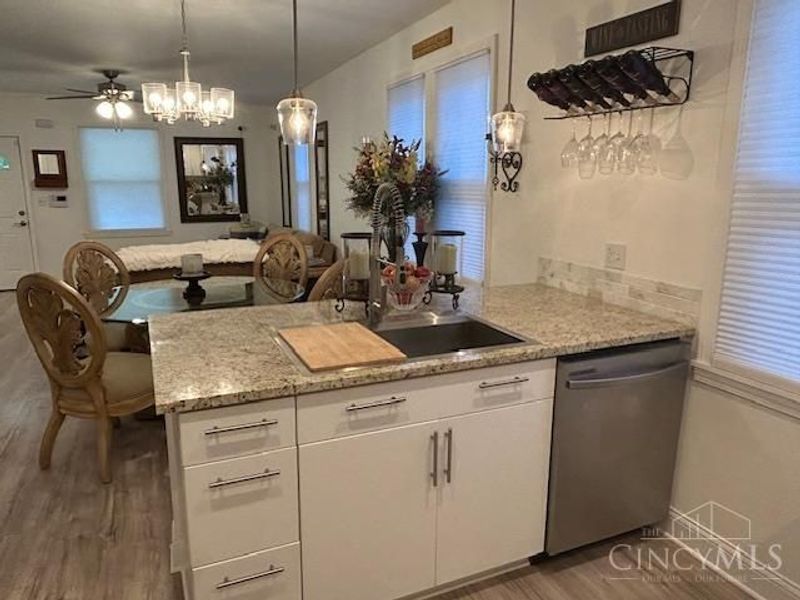 2863 Marshall Avenue, Cincinnati, OH 45225 Photo 5