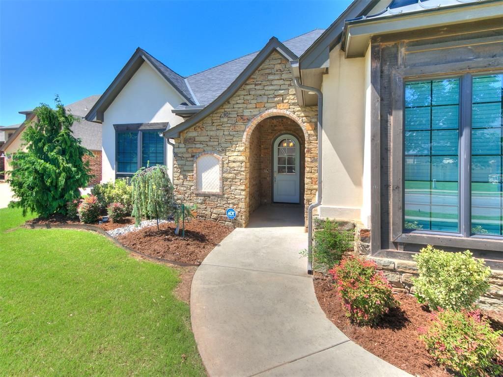 624 Sailboat Bridge Way, Edmond, OK 73034 Main Photo
