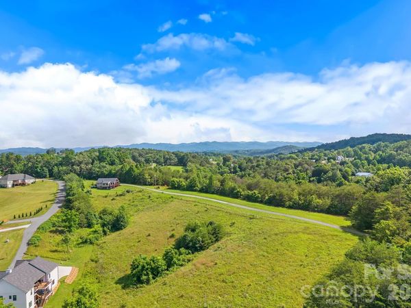 72 Ed Debruhl Road , Alexander, NC 28701