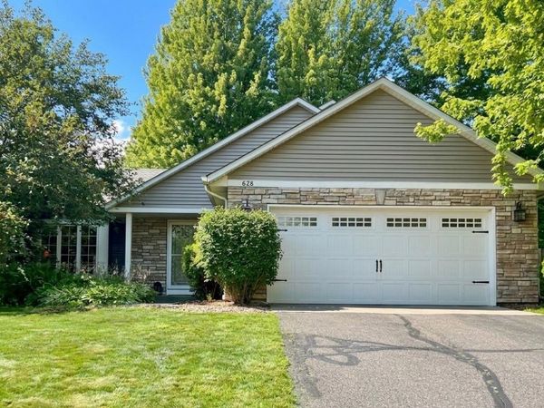 628 Eagle Ridge Road, Woodbury, MN 55125