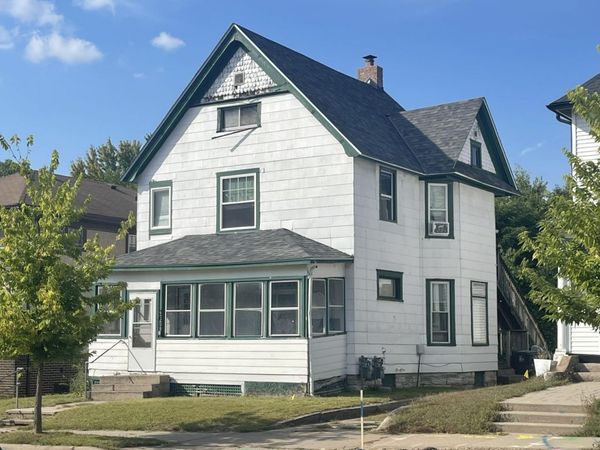 365 Case Avenue , Saint Paul, MN 55130