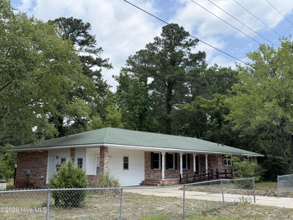 27 Vermont Avenue , Washington, NC 27889