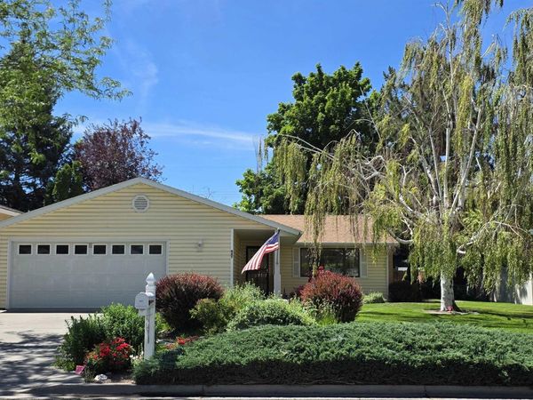 447 Crestview Dr., Twin Falls, ID 83301