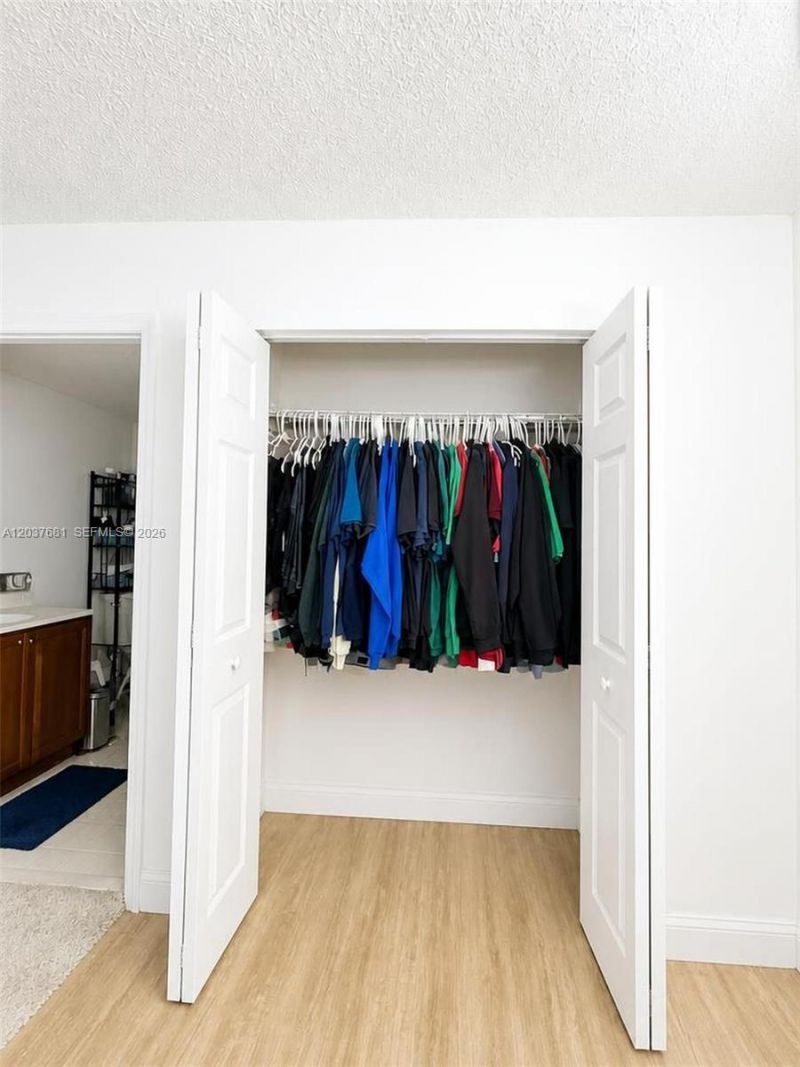 8405 NW 8th St , Unit 204, Miami, FL 33126 Photo