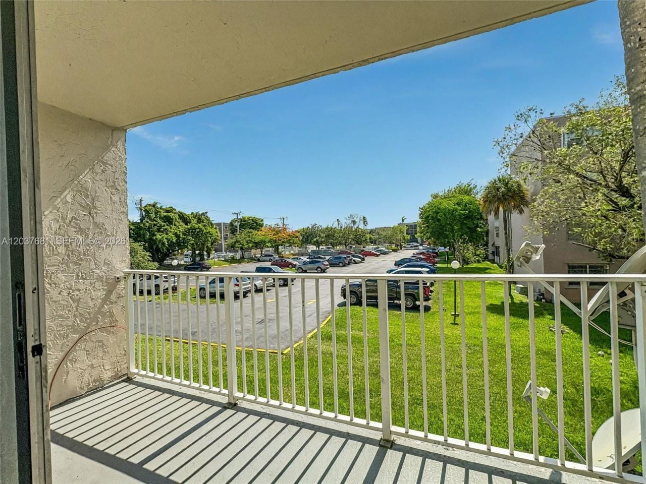 8405 NW 8th St , Unit 204, Miami, FL 33126 Photo