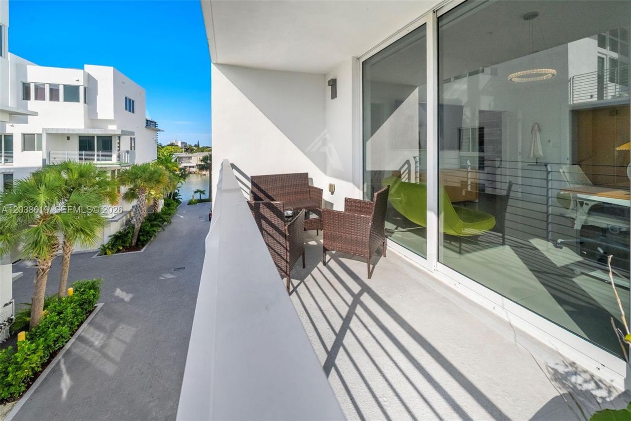 39 N Shore Dr, Miami Beach, FL 33141 Photo