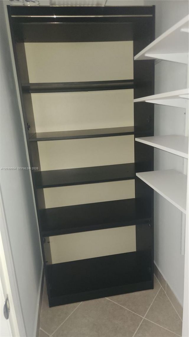2920 Point East Dr, Unit N607, Aventura, FL 33160 Photo
