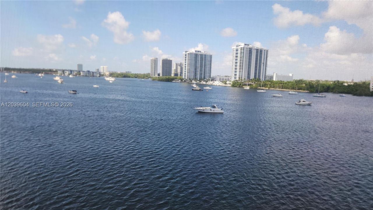 2920 Point East Dr, Unit N607, Aventura, FL 33160 Photo