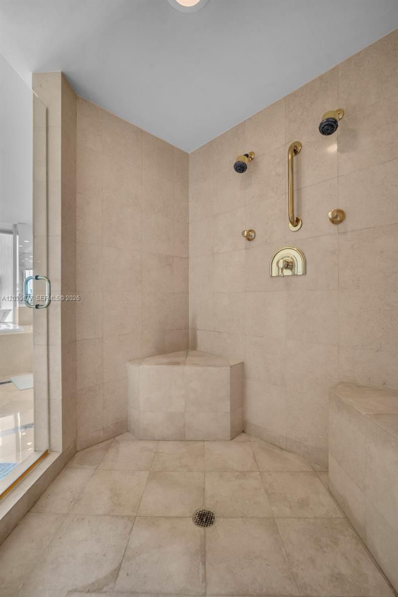 19955 NE 38th Ct, Unit 2204, Aventura, FL 33180 Photo