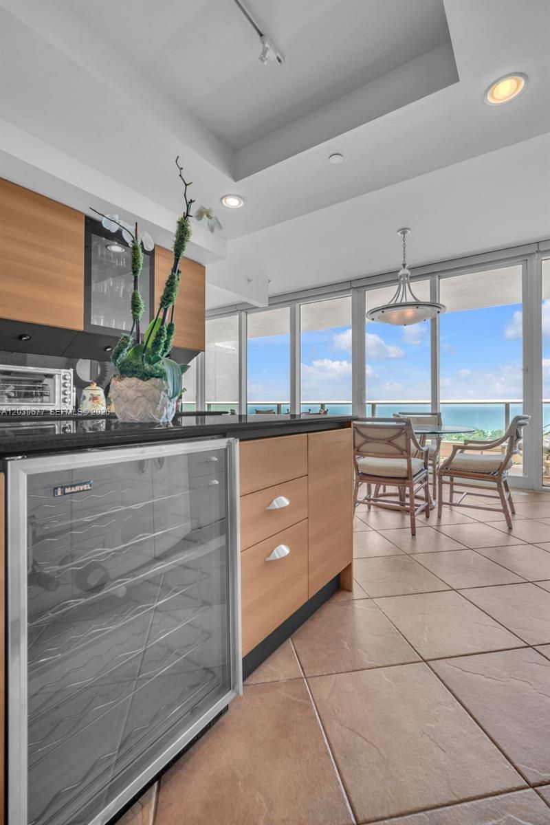 19955 NE 38th Ct, Unit 2204, Aventura, FL 33180 Photo