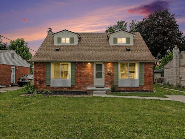 8485 Forrest Drive, Canton, MI 48187