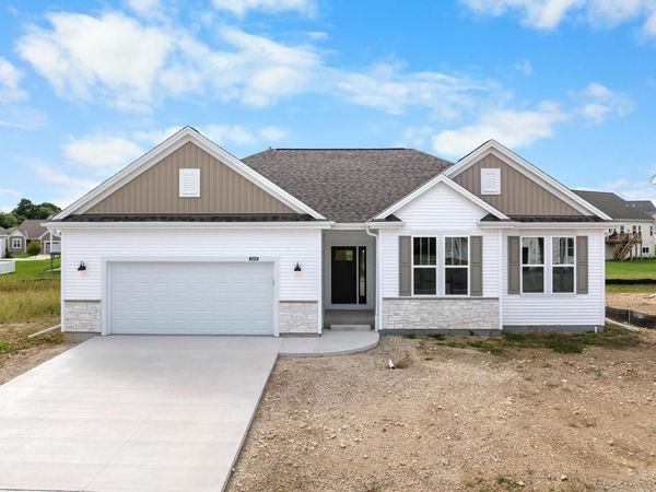 1549 Patton DRIVE, Hartford, WI 53027
