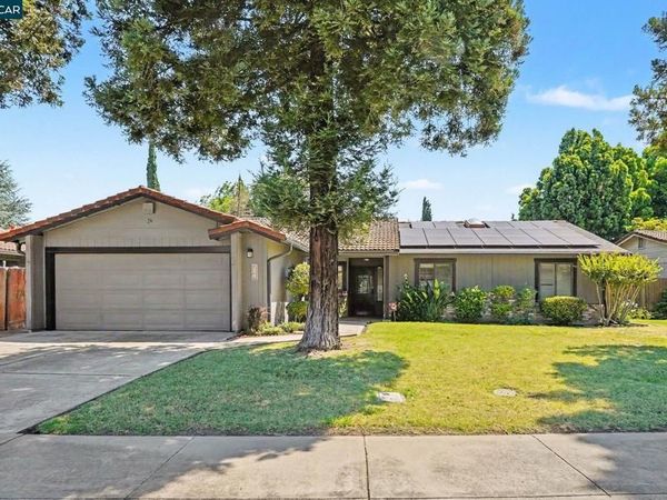 2356 Golden Bear Circle, Stockton, CA 95209