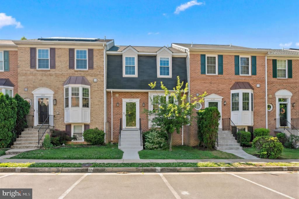 6749 Cardinal Woods Court, Lorton, VA 22079 Main Photo