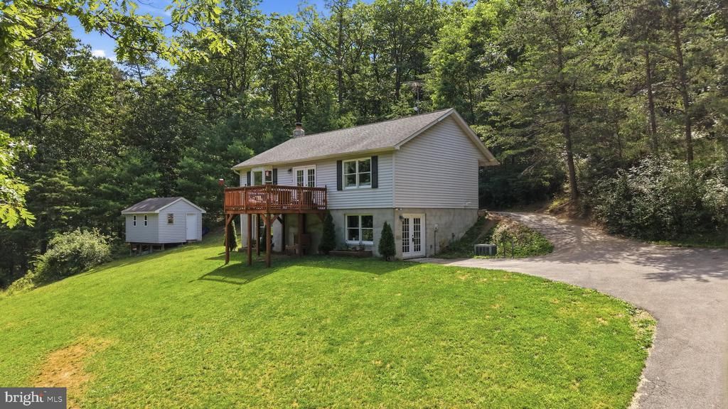 1210 LOGGER DRIVE, GORE, VA 22637