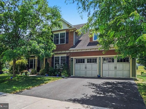 14 FINCH DR, LEBANON, PA 17042