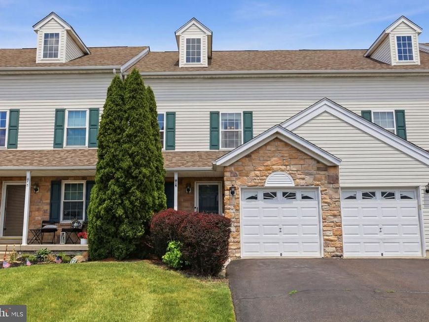 314 Cedar Waxwing Drive , Warrington, PA 18976 Main Photo