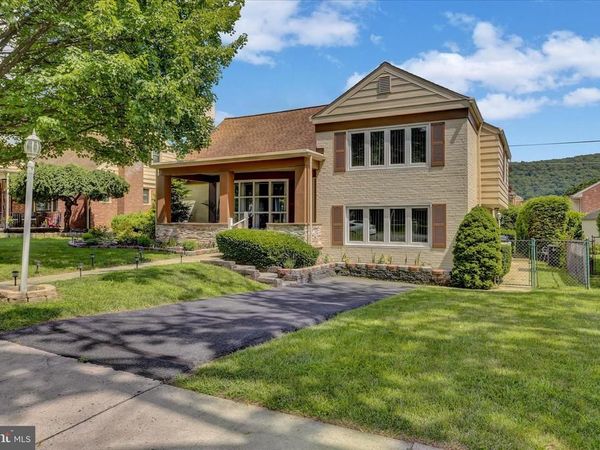 919 BRIGHTON AVENUE, READING, PA 19606
