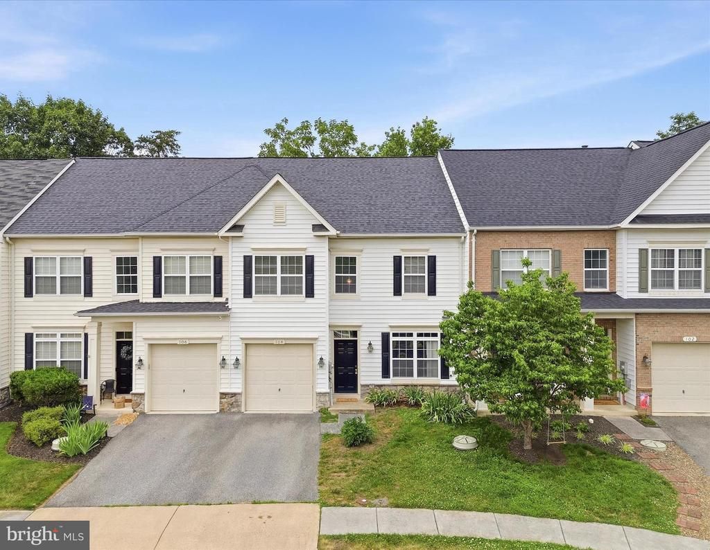 104 Panmure Lane, Stephens City, VA 22655 Main Photo