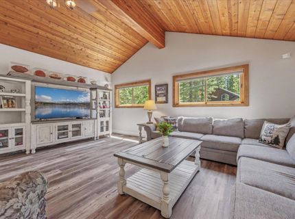 11442 Chalet Road, Truckee, CA 96161 Photo