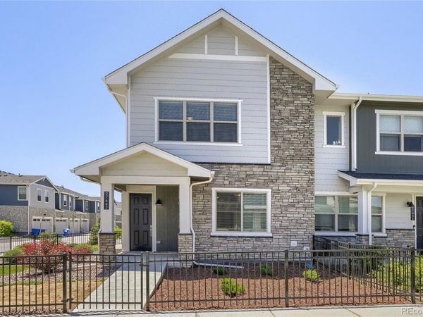 27662 E 1st Avenue, Aurora, CO 80018