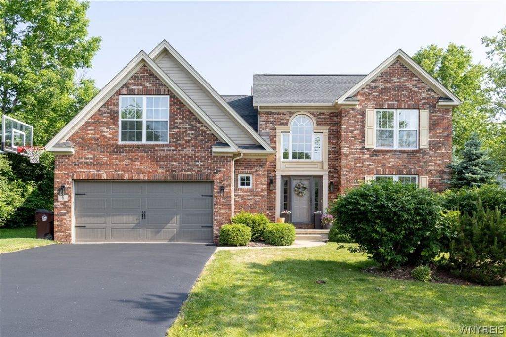 6 Lynchburg Court, Orchard Park, NY 14127 Main Photo