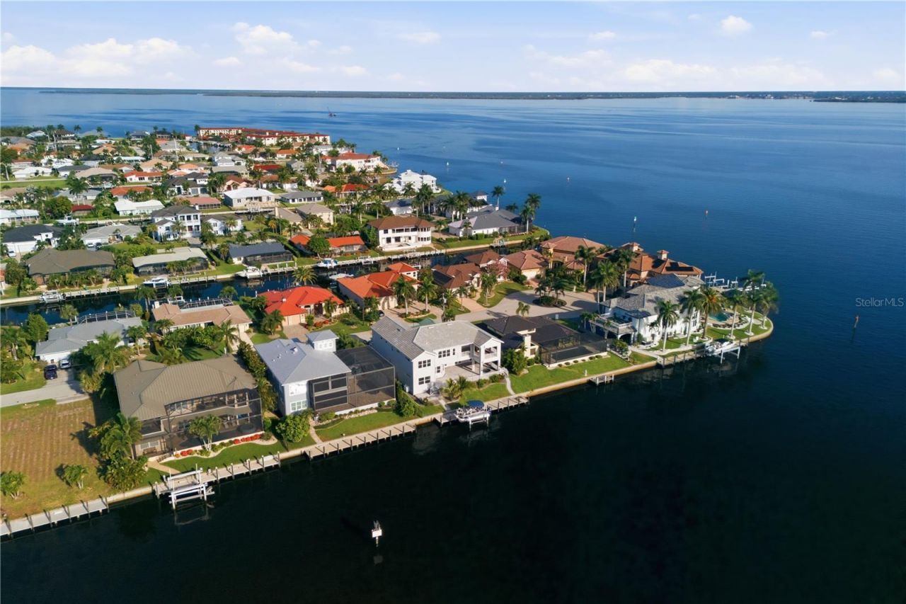 2139 Palm Tree Drive, Punta Gorda, FL 33950 Photo