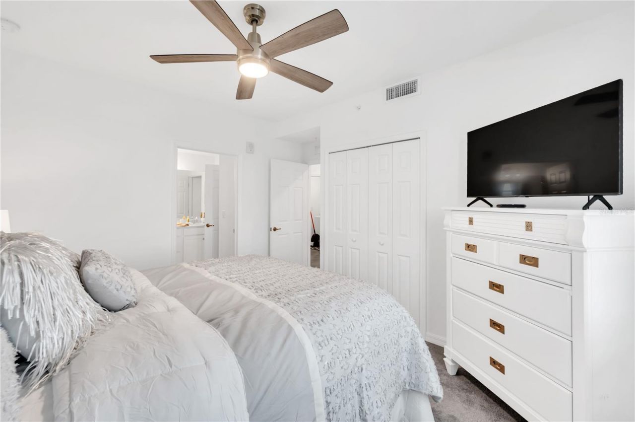 18114 Gawthrop Drive , Unit 201, Lakewood Ranch, FL 34211 Photo