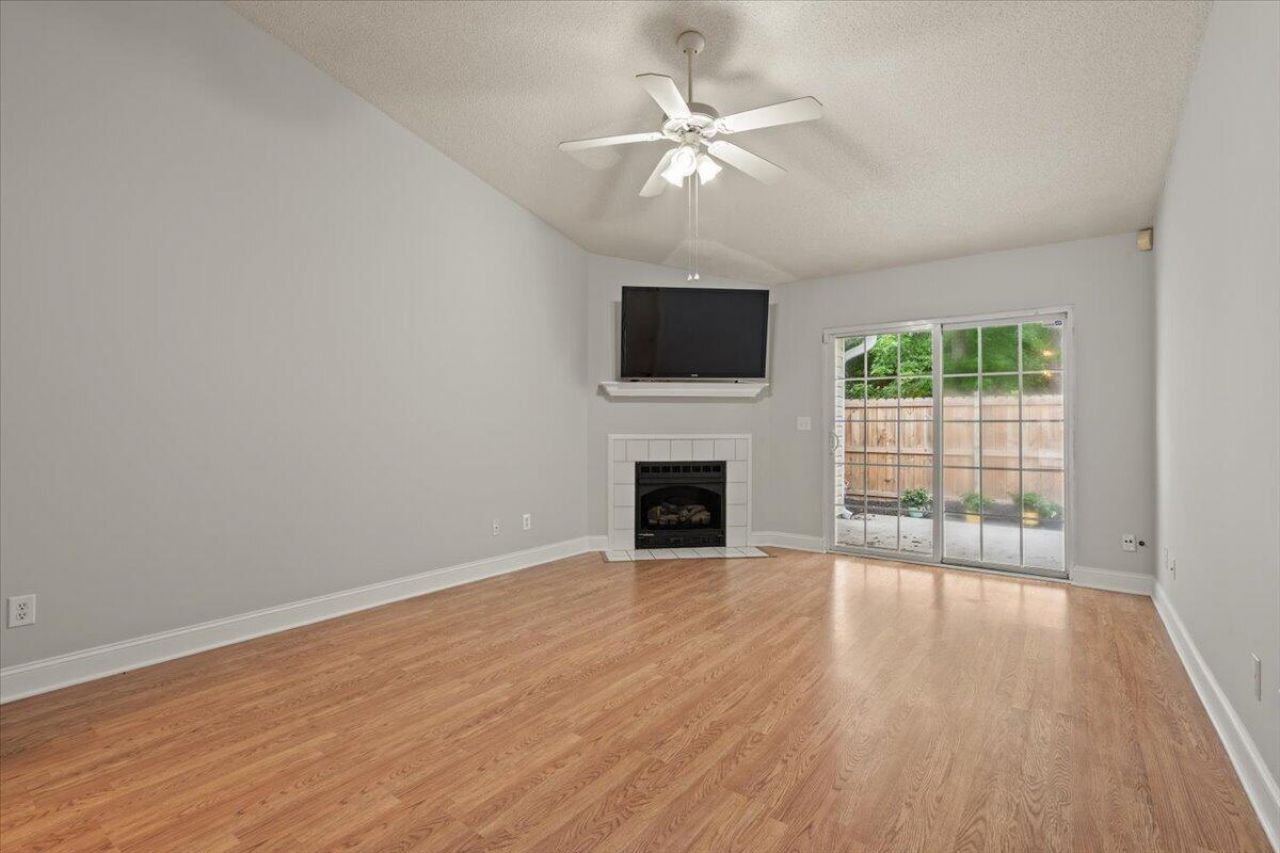 1373 Pinnacle Lane Photo 14