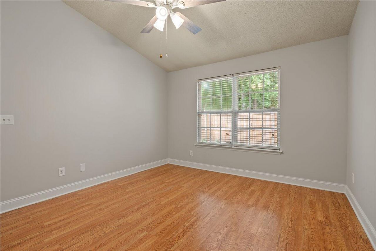 1373 Pinnacle Lane Photo 23