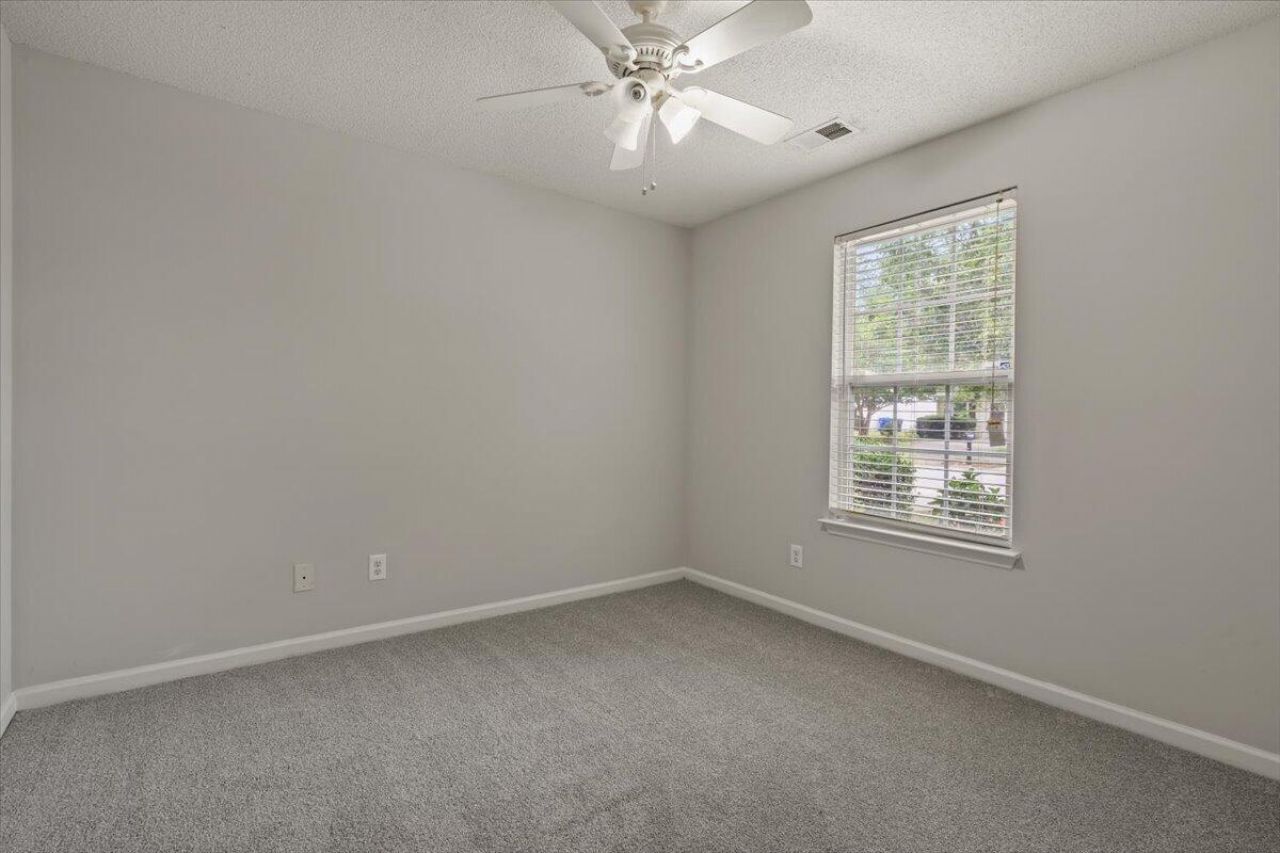 1373 Pinnacle Lane Photo 32