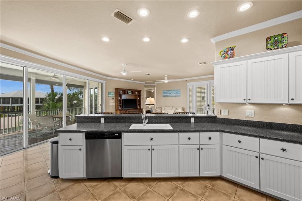 2315 Cherimoya Ln, Saint James City, FL 33956 Photo
