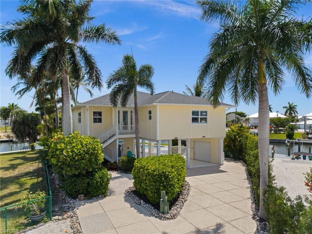 2315 Cherimoya Ln, Saint James City, FL 33956 Photo