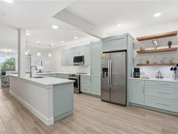 7671 Pebble Creek CIR, Unit 204, NAPLES, FL 34108