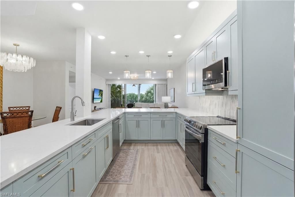 7671 Pebble Creek Cir, Unit 204, Naples, FL 34108 Photo