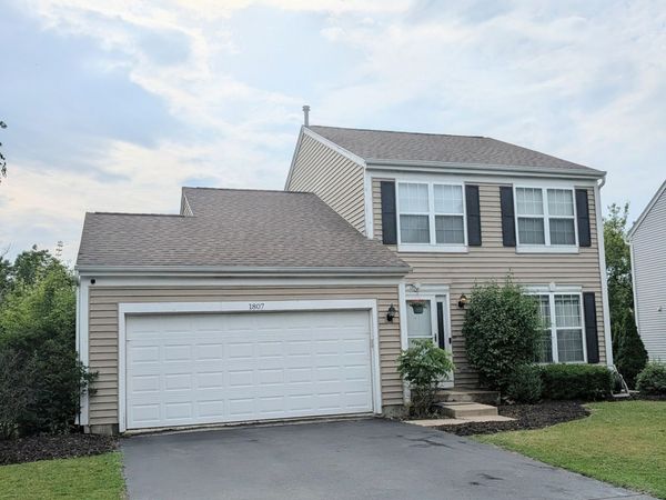 1807 Van Dyke Lane , Carpentersville, IL 60110