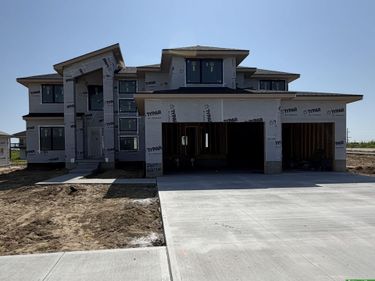 5407 N 213th Street, Elkhorn, NE 68022