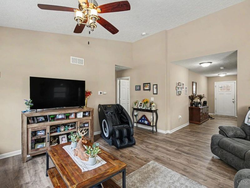 78 Thornhill Drive, Hamilton, OH 45013 Photo 6