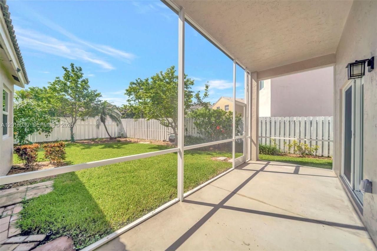 941 Briar Ridge Rd , Weston, FL 33327 Photo