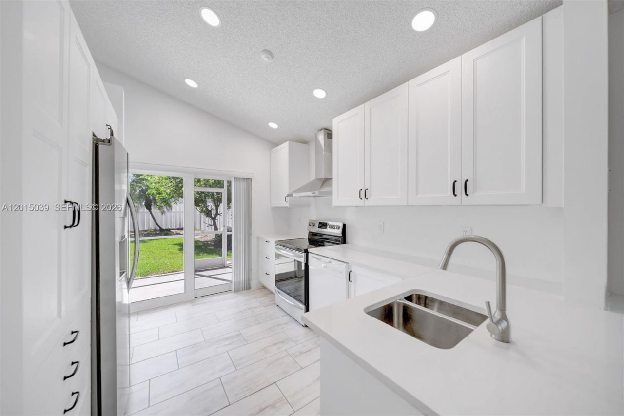 941 Briar Ridge Rd , Weston, FL 33327 Photo