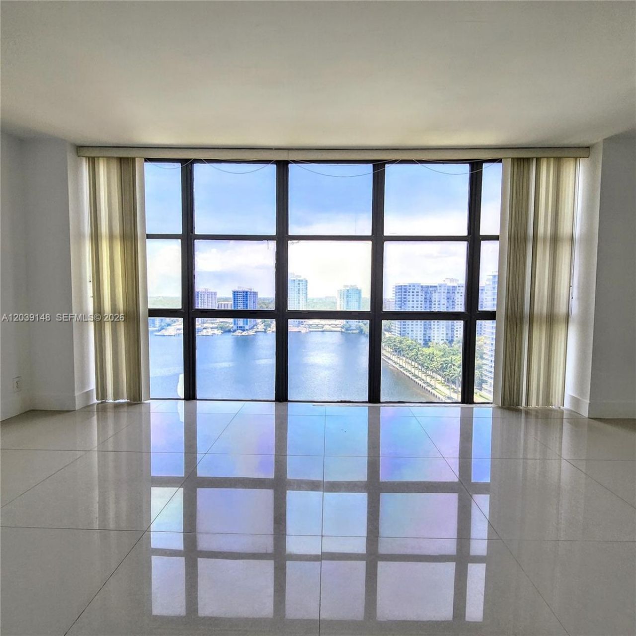 18181 NE 31st Ct, Unit 1910, Aventura, FL 33160 Photo