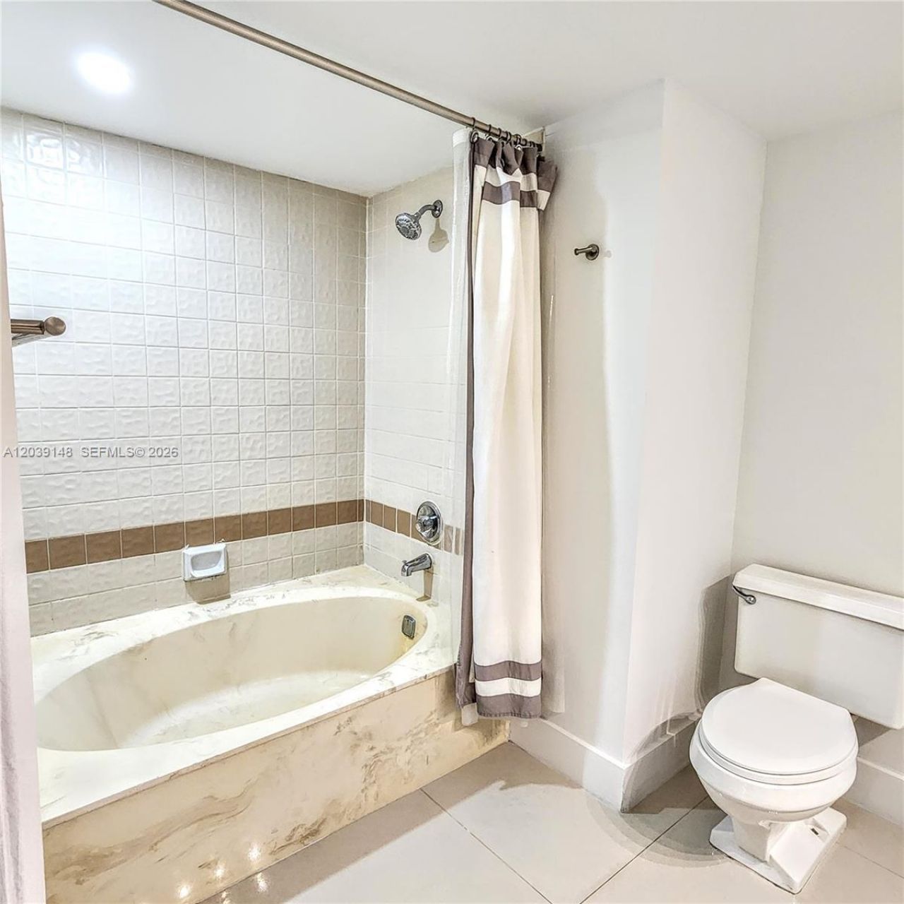 18181 NE 31st Ct, Unit 1910, Aventura, FL 33160 Photo