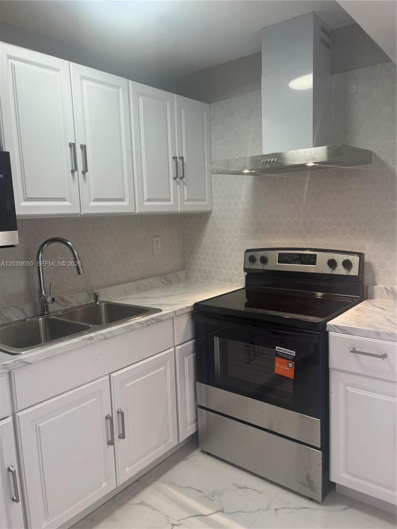 5909 SW 36th Ct , Unit 14, Davie, FL 33314 Photo